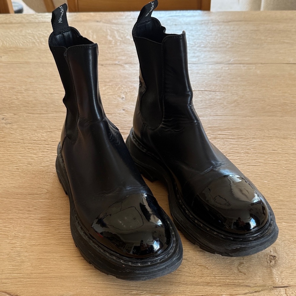 Alexander McQueen Glossy Black Leather Boots